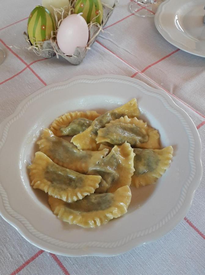 La Tana Del Picchio Villa Neviano degli Arduini Dış mekan fotoğraf